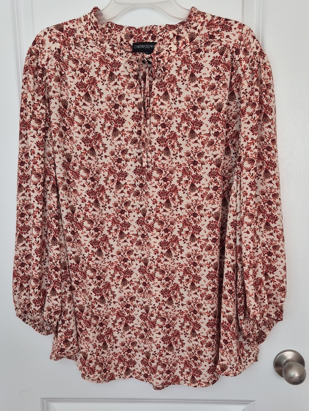 Cynthia Rowley Cream Blouse with Burgundy Floral Print and Tie Neck Size 3X